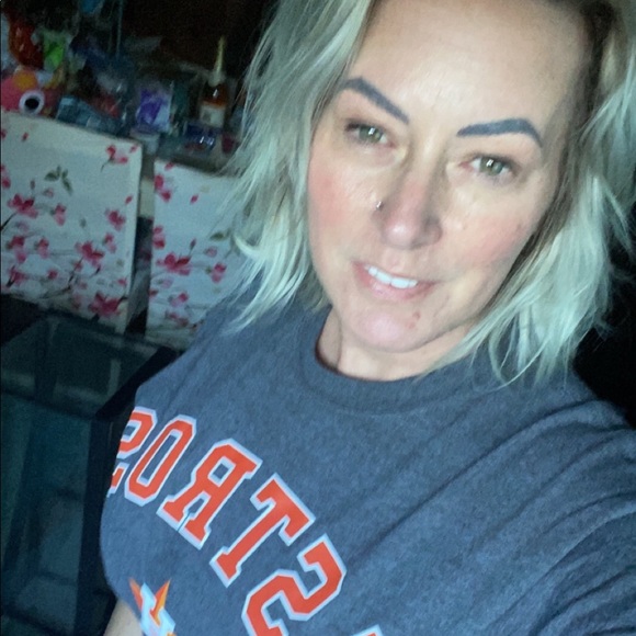 Meet your Posher, Charla - Picture 2 of 2